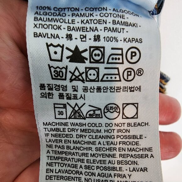 Levi's High Rise‎ Button Fly Wedgie Shorts Distressed Raw Hem Mid Wash Cheeky 28 - Picture 8 of 12